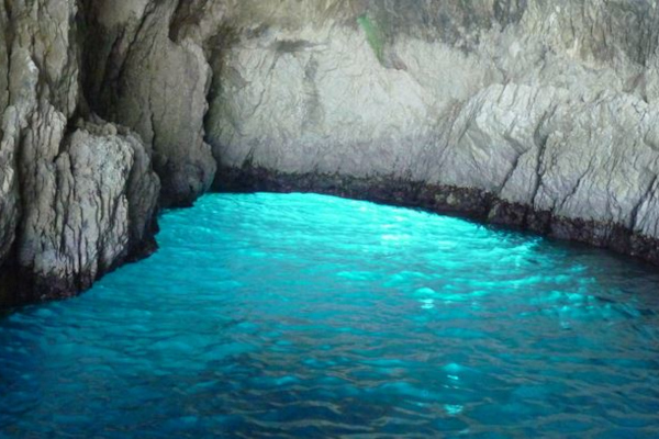 Eros Caves - Pisines - Myzithres